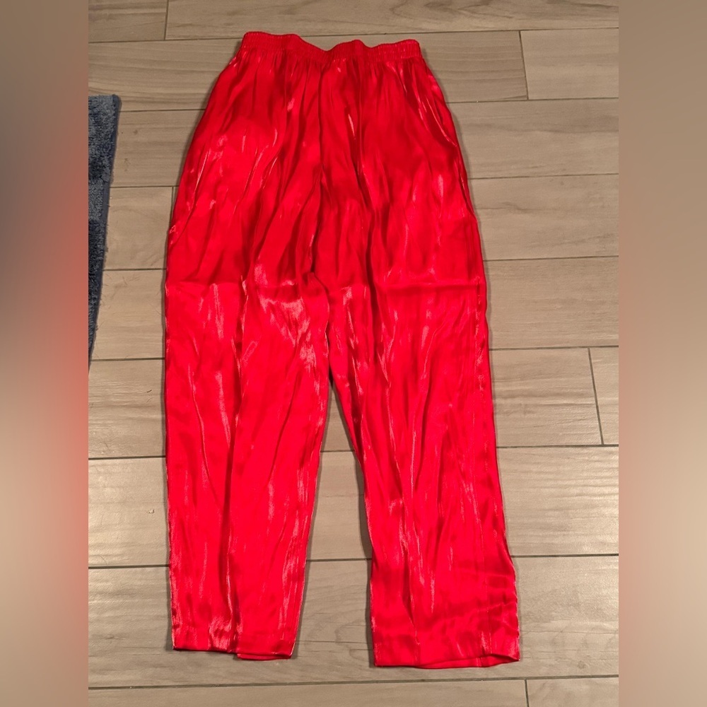 Maggie sweet Vibrant Red Pants medium petite - Picture 2 of 4